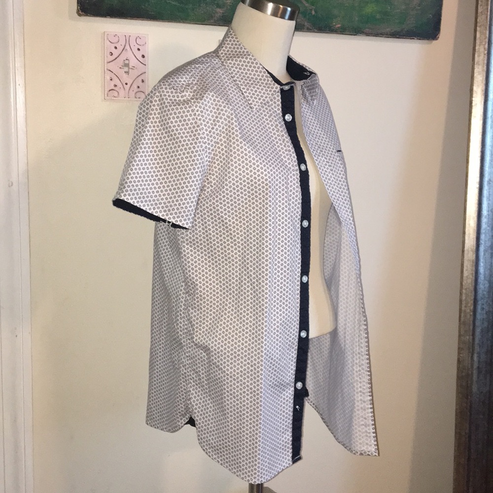 Button down blouse - Picture 4 of 9